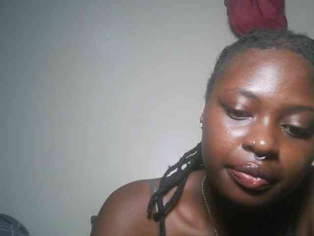 DaisyafterDark_ webcam