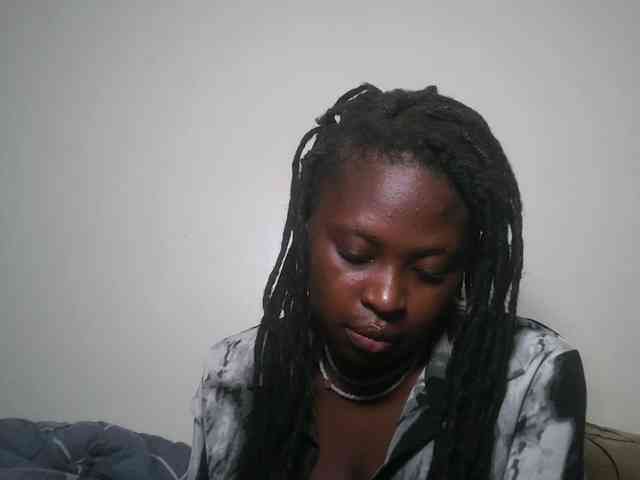 DaisyafterDark_ webcam