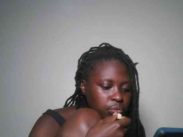 DaisyafterDark_ webcam