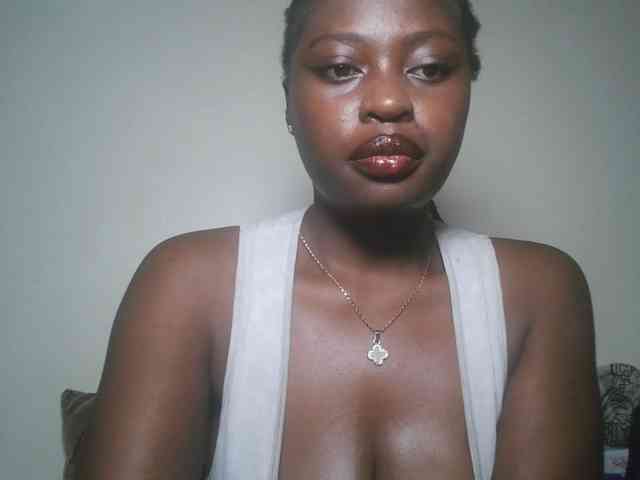 DaisyafterDark_ webcam