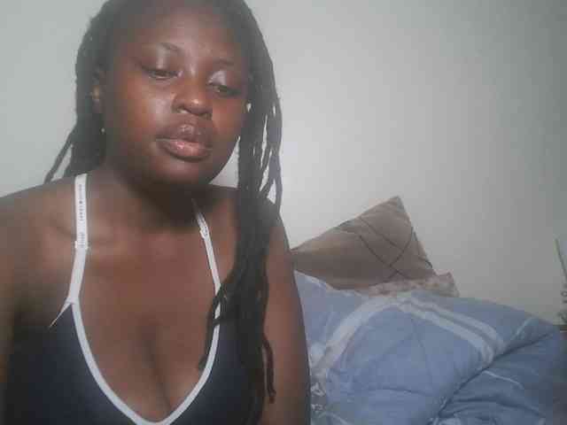DaisyafterDark_ webcam