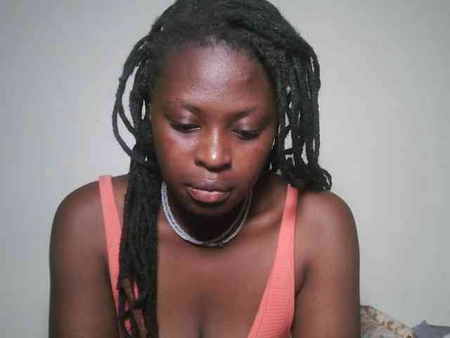 DaisyafterDark_ webcam