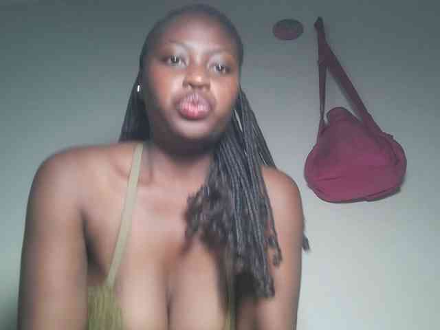 DaisyafterDark_ webcam