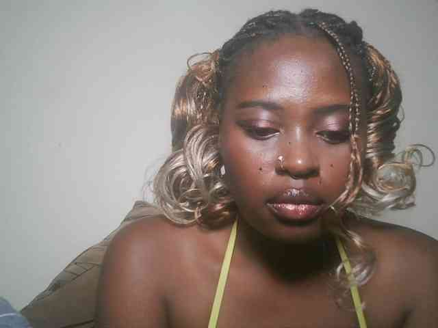 DaisyafterDark_ webcam