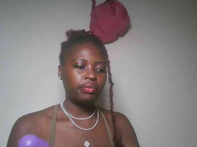 DaisyafterDark_ webcam