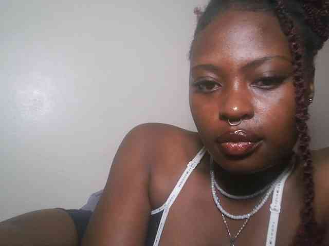 DaisyafterDark_ webcam