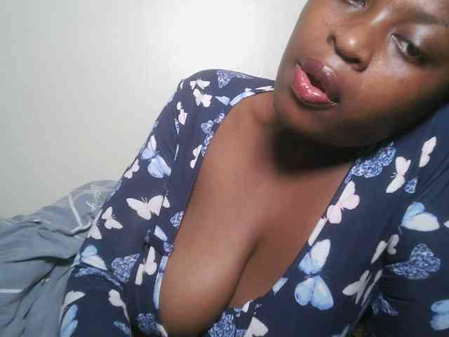 DaisyafterDark_ webcam