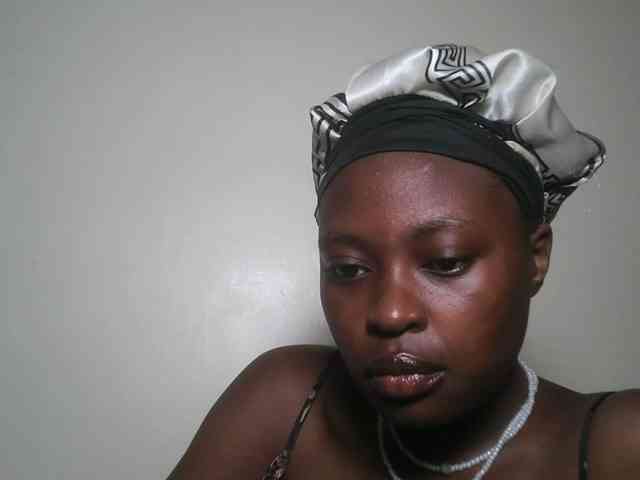 DaisyafterDark_ webcam