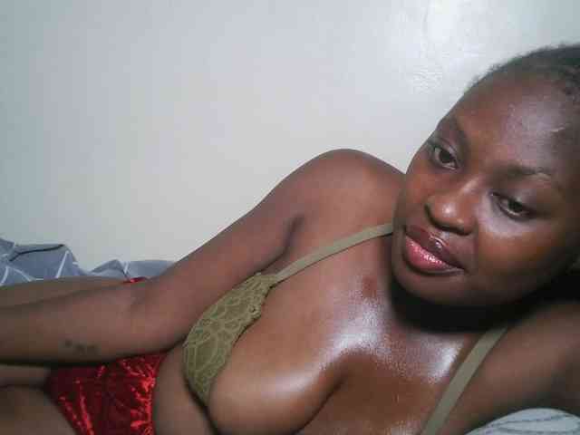 DaisyafterDark_ webcam