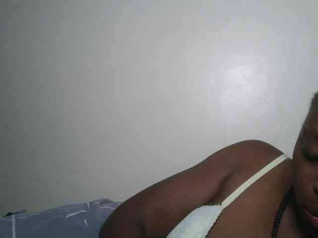 DaisyafterDark_ webcam