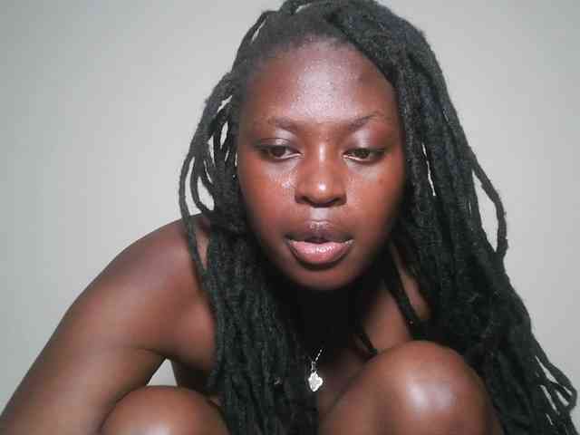 DaisyafterDark_ webcam