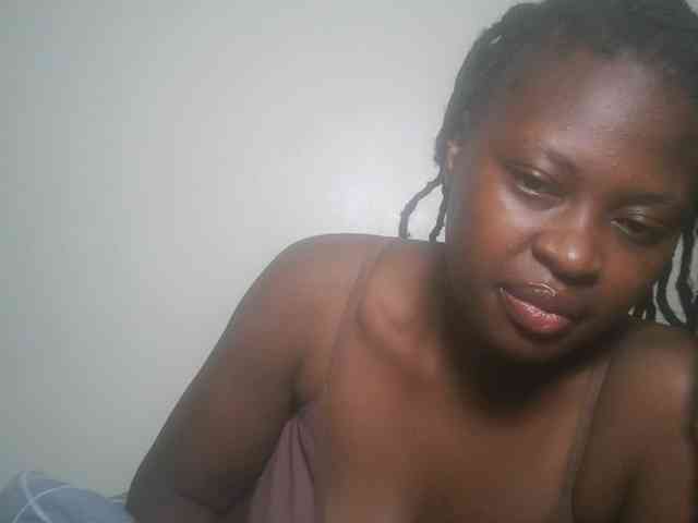 DaisyafterDark_ webcam