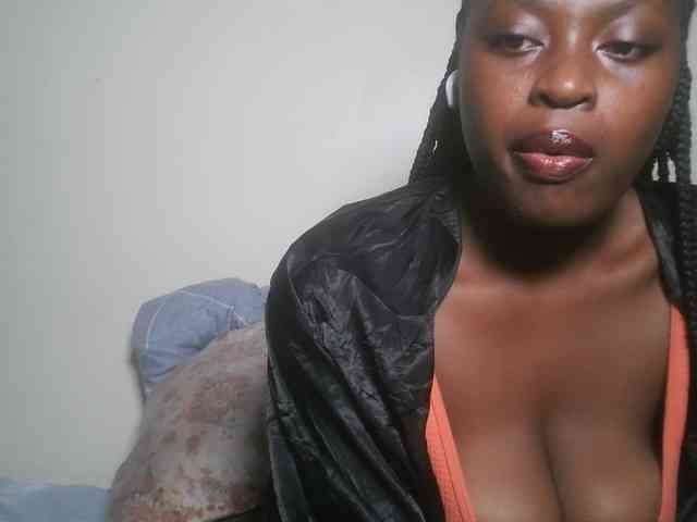 DaisyafterDark_ webcam
