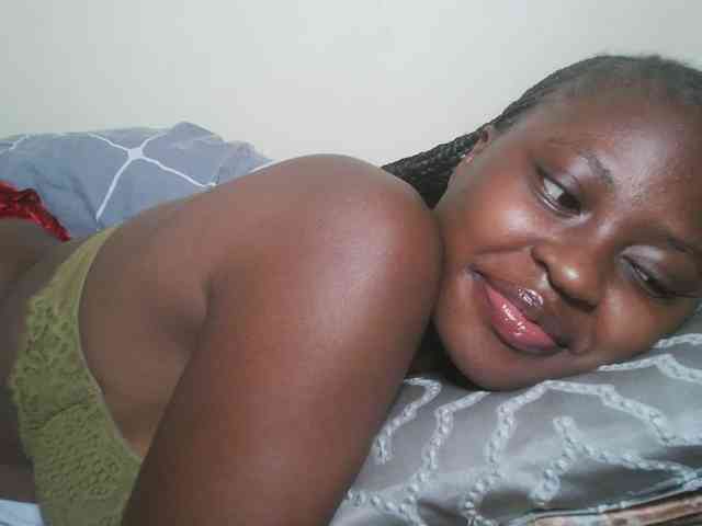 DaisyafterDark_ webcam