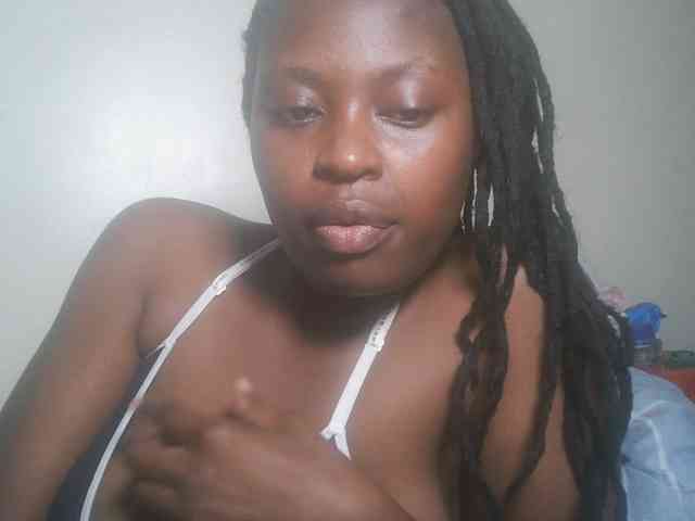 DaisyafterDark_ webcam