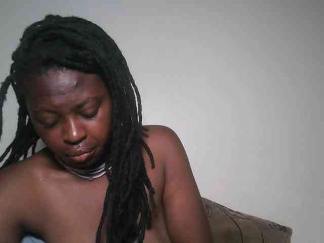 DaisyafterDark_ webcam
