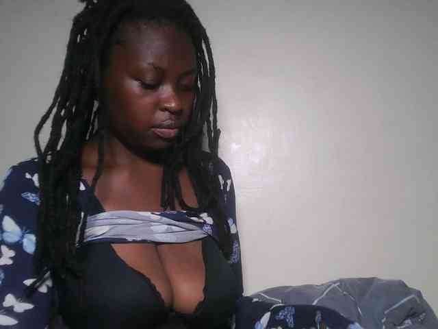 DaisyafterDark_ webcam