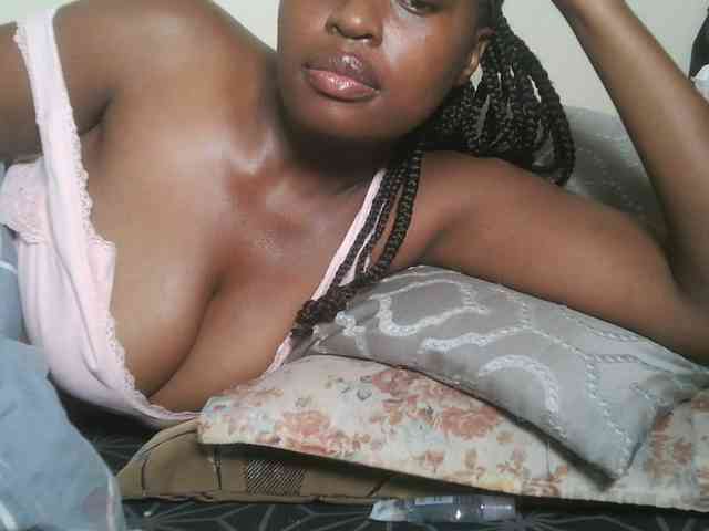 DaisyafterDark_ webcam