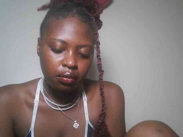 DaisyafterDark_ webcam