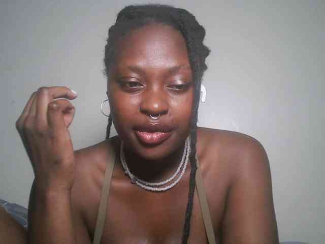 DaisyafterDark_ webcam