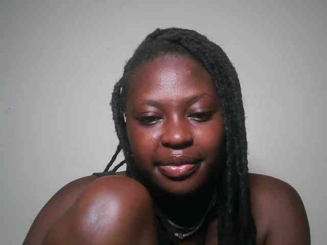 DaisyafterDark_ webcam