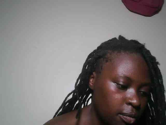 DaisyafterDark_ webcam