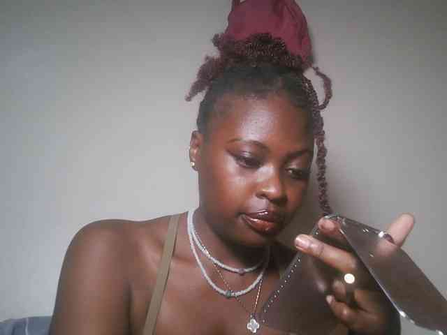 DaisyafterDark_ webcam