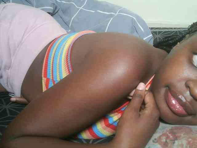 DaisyafterDark_ webcam