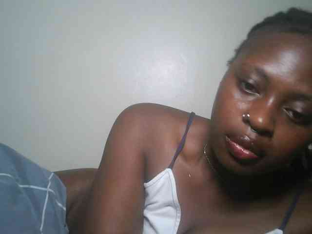 DaisyafterDark_ webcam