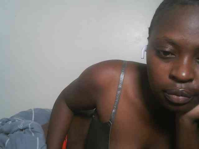 DaisyafterDark_ webcam