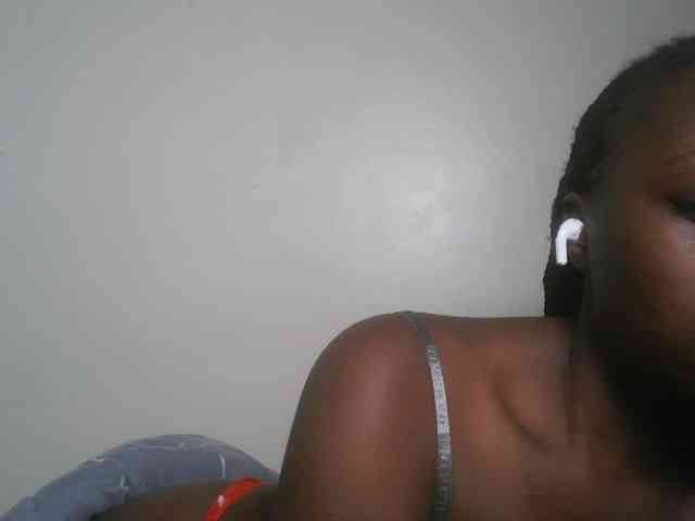 DaisyafterDark_ webcam