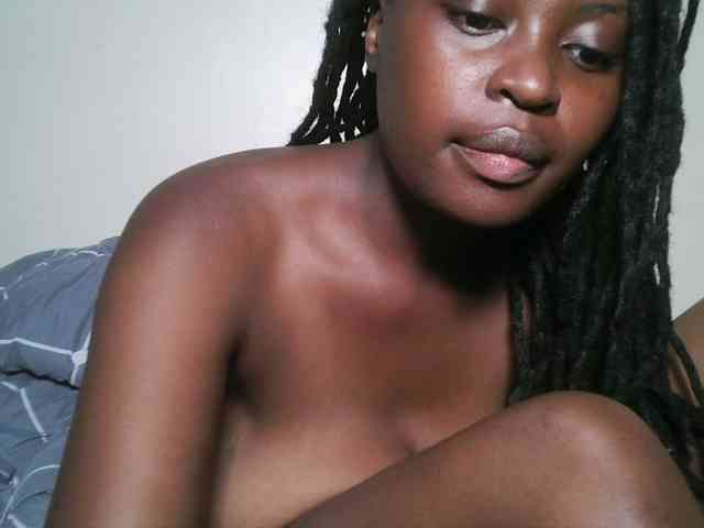 DaisyafterDark_ webcam