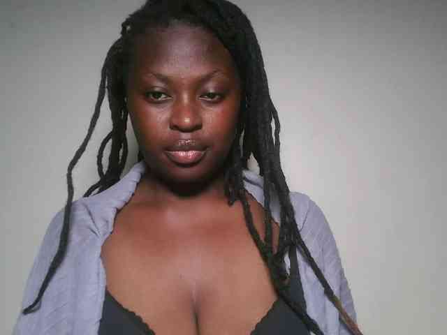 DaisyafterDark_ webcam