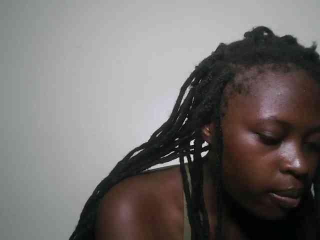 DaisyafterDark_ webcam