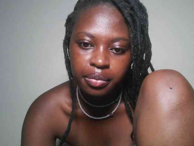 DaisyafterDark_ webcam