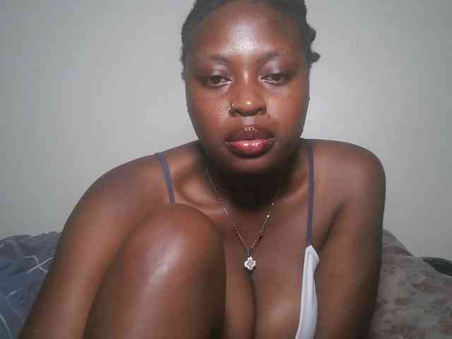 DaisyafterDark_ webcam