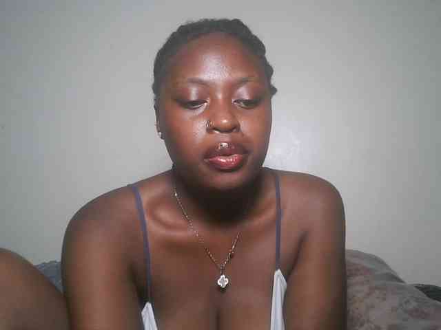 DaisyafterDark_ webcam
