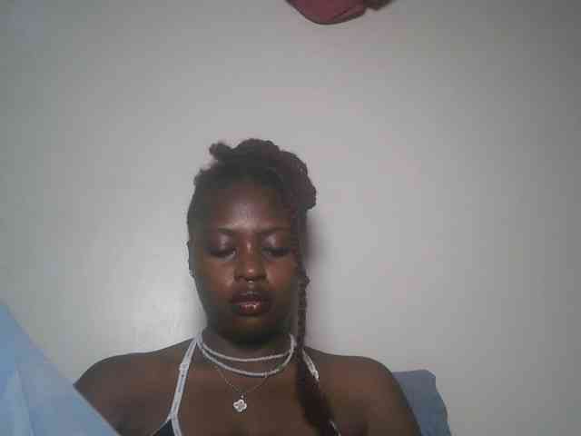 DaisyafterDark_ webcam