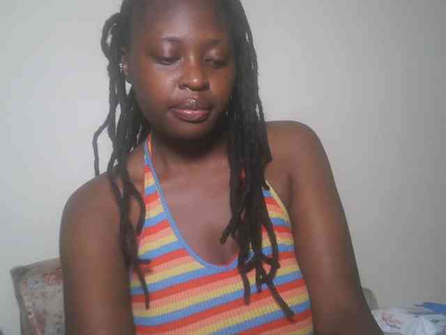 DaisyafterDark_ webcam