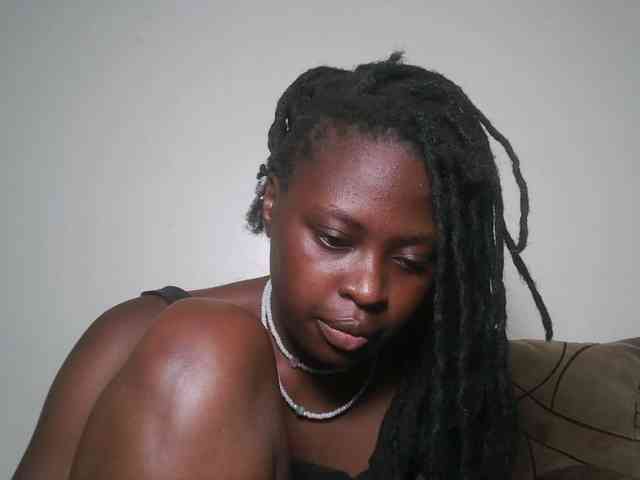 DaisyafterDark_ webcam