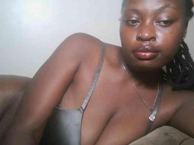 DaisyafterDark_ webcam