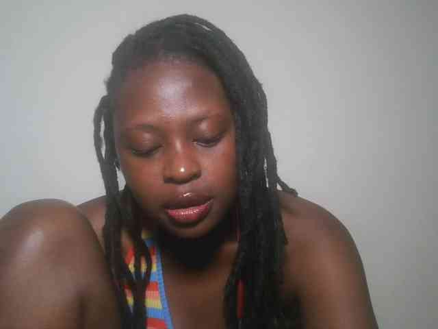 DaisyafterDark_ webcam