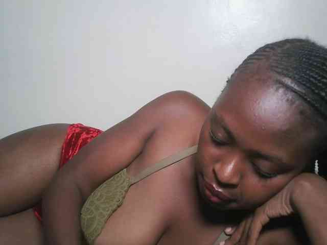 DaisyafterDark_ webcam