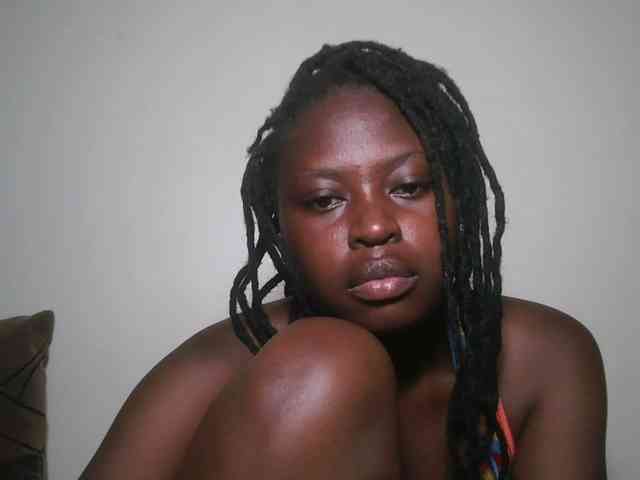 DaisyafterDark_ webcam