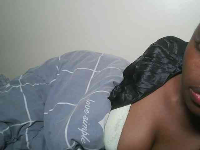 DaisyafterDark_ webcam