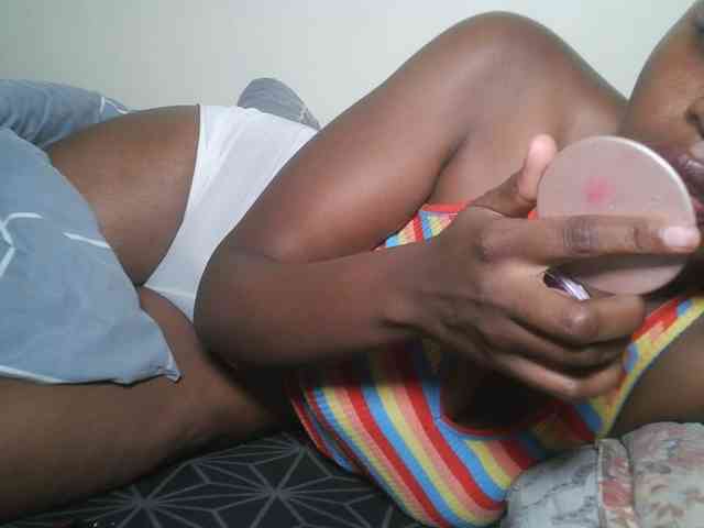 DaisyafterDark_ webcam