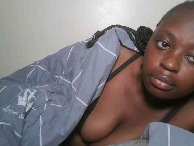 DaisyafterDark_ webcam