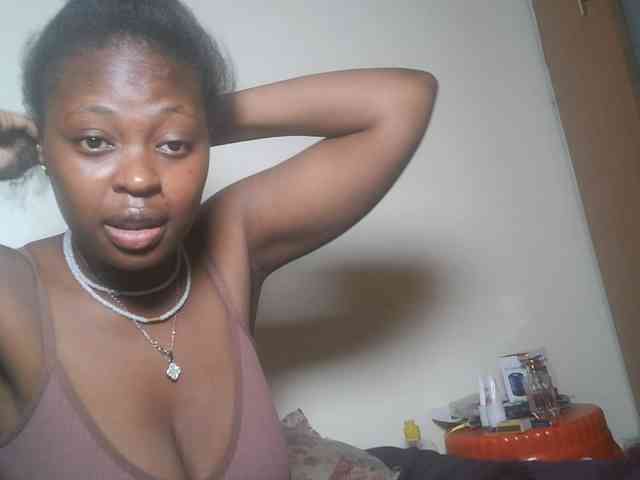 DaisyafterDark_ webcam