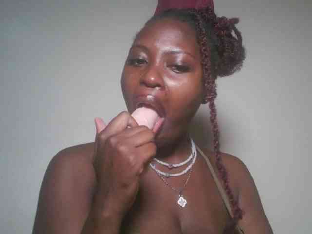 DaisyafterDark_ webcam