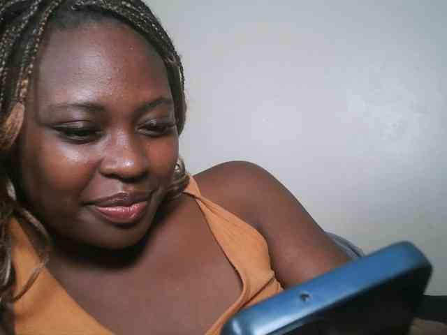 DaisyafterDark_ webcam